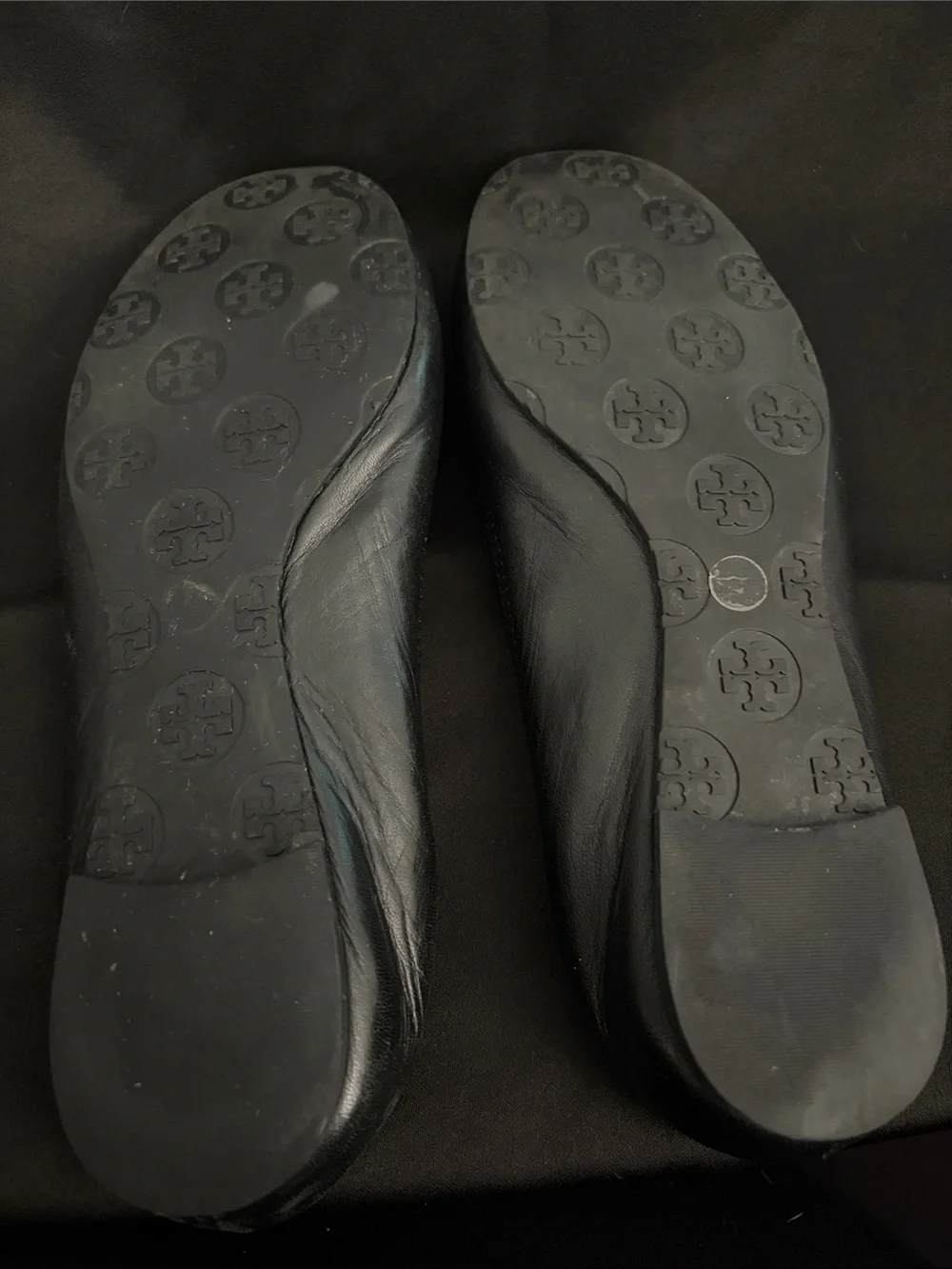 Tory Burch Black Leather Logo Medallion Ballet Flats Size 7.5